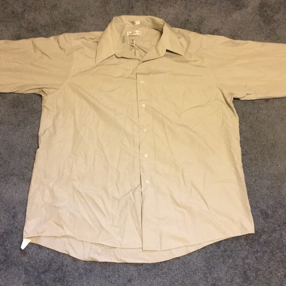 Men’s xl van heusen dress shirt